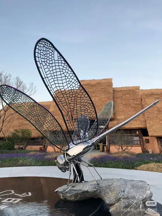 Stainless Steel Outdoor Sculptures: The Integration of Modern Art and Nature