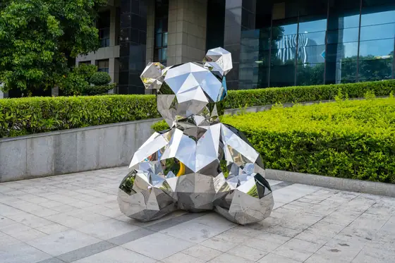 Make a wise choice among outdoor stainless steel sculptures