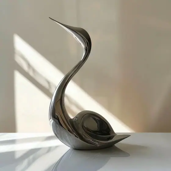 Stainless steel animal sculpture in art decoration
