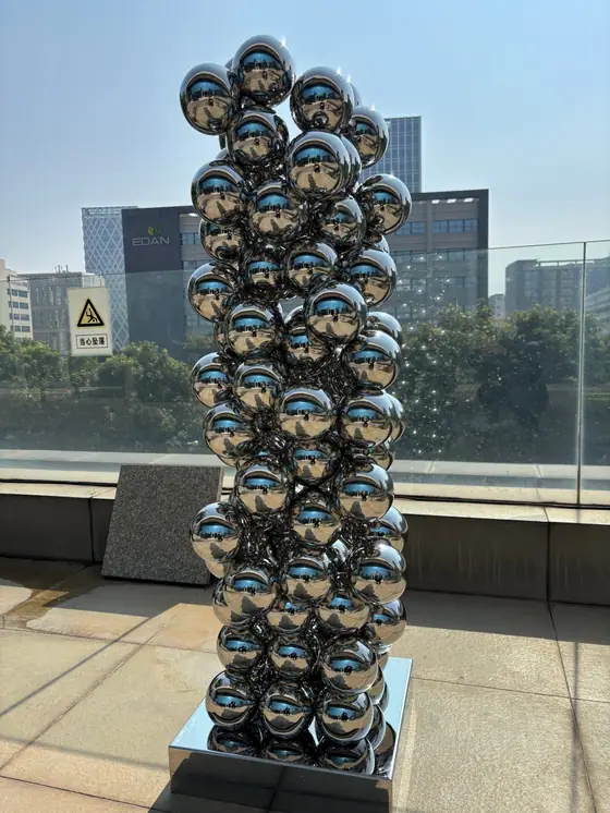 304 Stainless Steel Sphere Sculpture – 1.3 Meters High, High-Gloss Outdoor Art