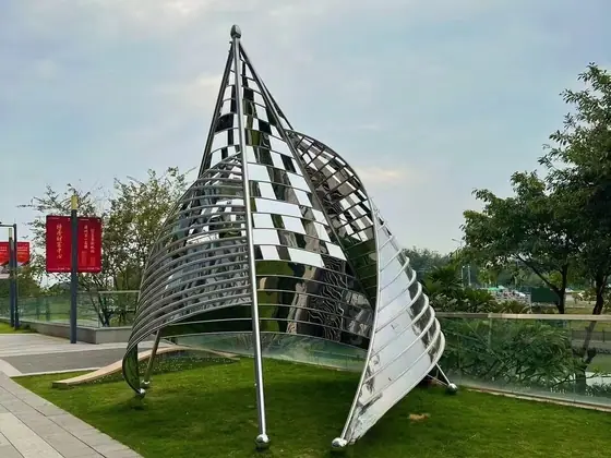 Stainless Steel Sculpture: The Light of Art for Market and Commercial Applications