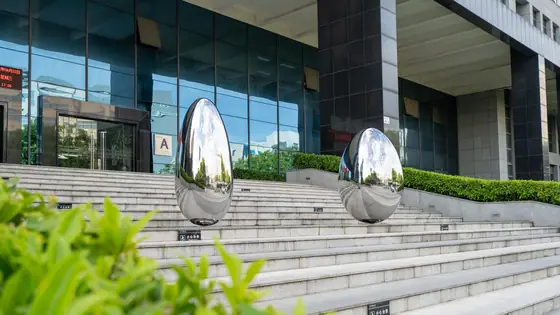 Stainless steel sculpture customization: create unique artistic beauty