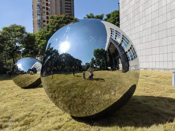 304 Stainless Steel Ball Sculpture with a Diameter of 2 Meters