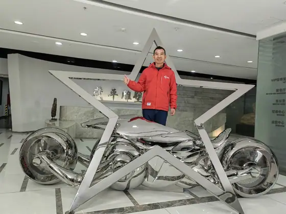 Discussing qualified stainless steel sculpture product standards