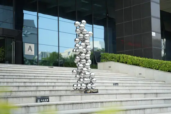 How to Design Stainless Steel Sphere Sculptures