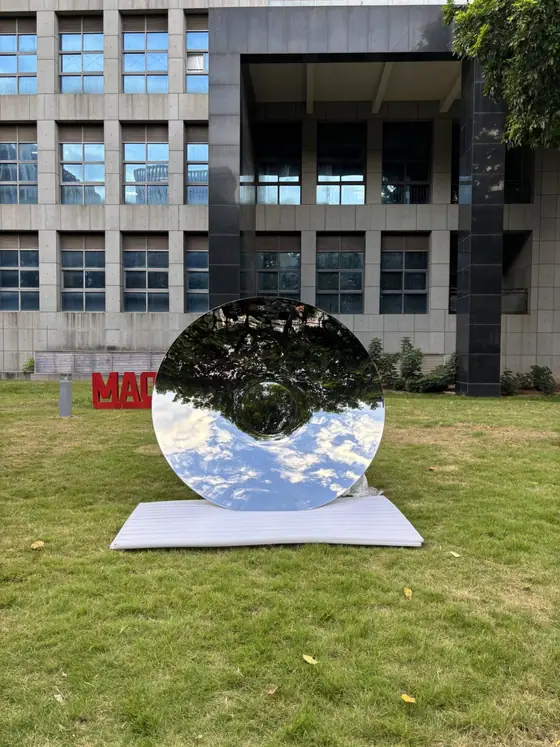 A 2-meter-Sky Mirror