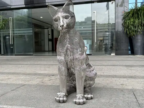 Explore the popular metal sculpture art in Europe and America