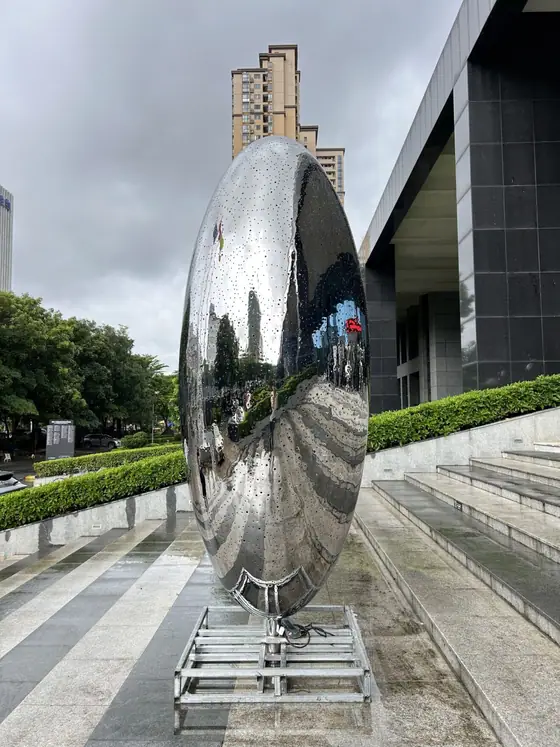 Artists love metal sculpture