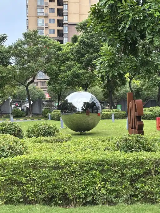 2.5m Mirror Sculpture