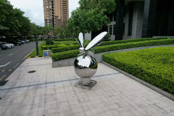 stainless steel bee sculpture