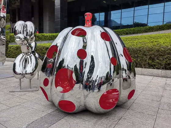 Light of Art: The Wonderful Charm of Outdoor Hollow Pumpkin Sculptures