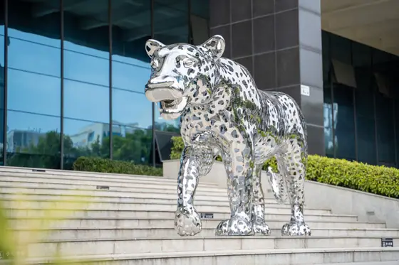 Stainless steel hollow leopard sculpture