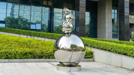 Customized stainless steel sculpture manufacturer in Shenzhen, China: the perfect fusion of art and exquisite craftsmanship