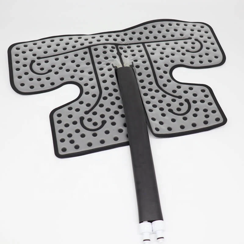 Cold therapy device with insulated cooler and circulation tubing