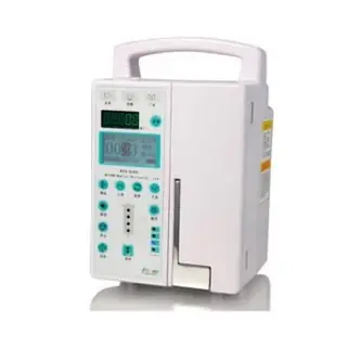 Infusion pump mounted on a pole clamp