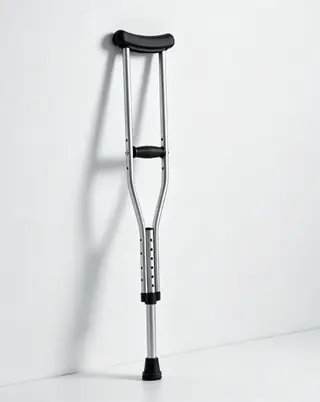 Ergonomic non-slip hand grip on the crutch tube