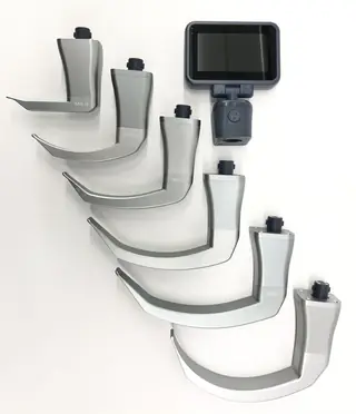 Disposable laryngoscope blades in adult and paediatric sizes