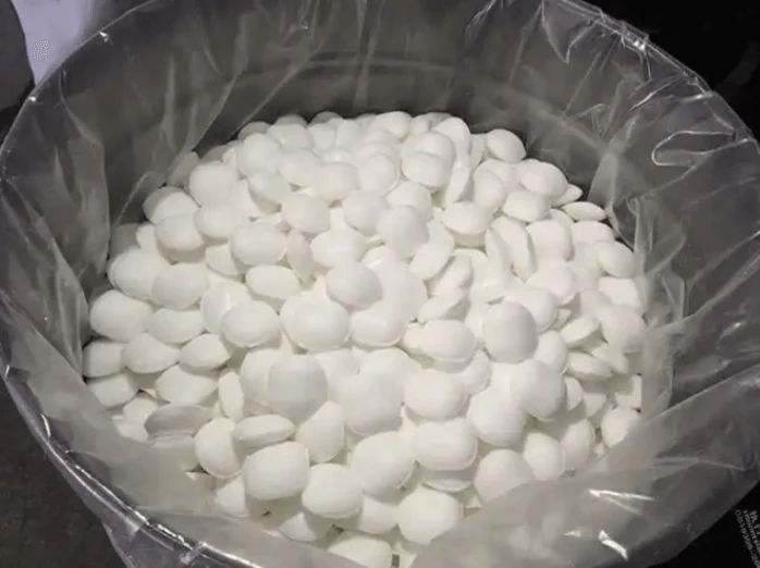 Sodium Cyanide powder supplied in 25 kg export bags