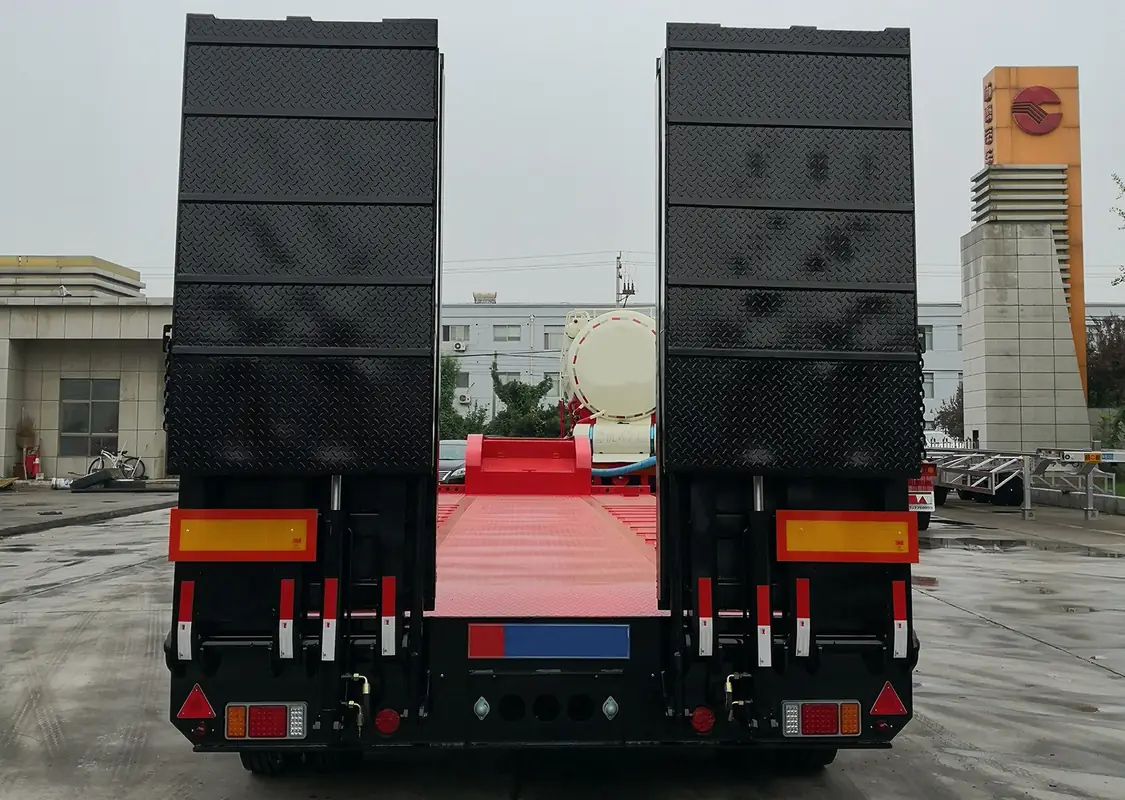 SINOHENG LHL9381TDP low flatbed semi-trailer with raised side profile view 2