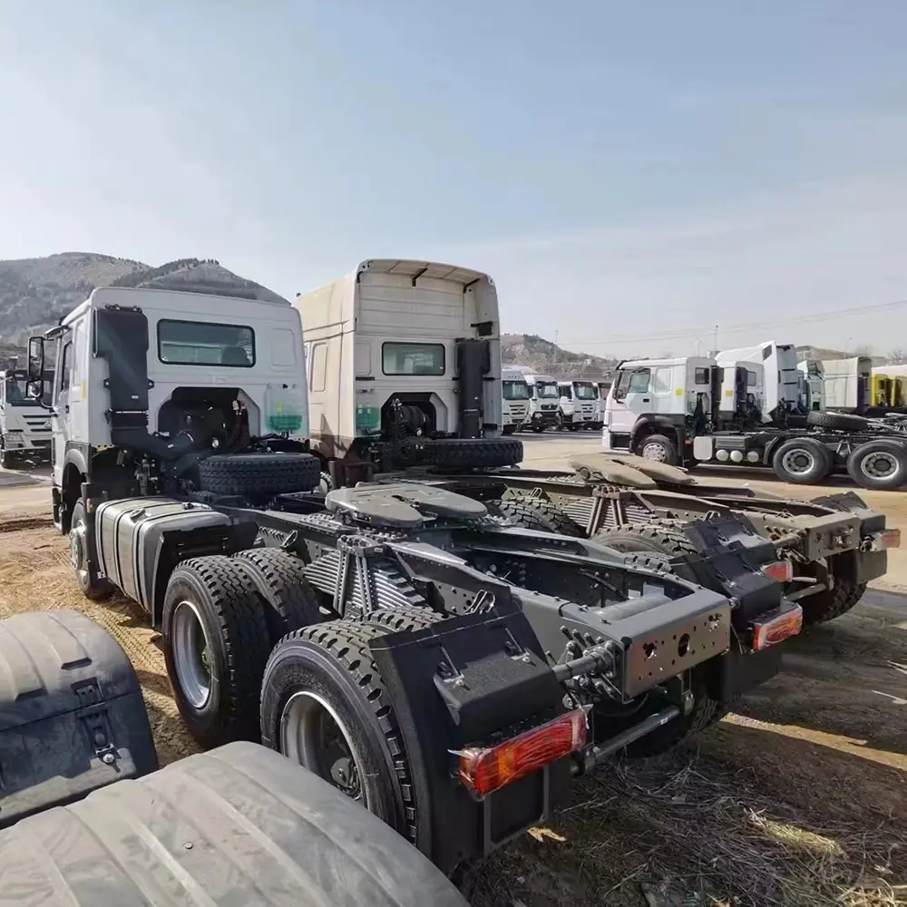 Sinotruk HOWO 6x4 tractor truck head for flatbed semi-trailer view 4