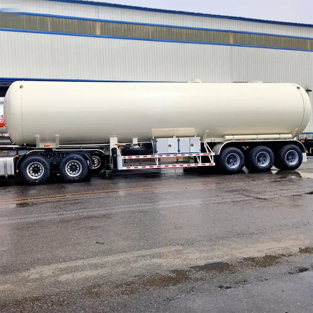 SINOHENG three axle LPG liquid propane gas bullet tank semi-trailer view 2