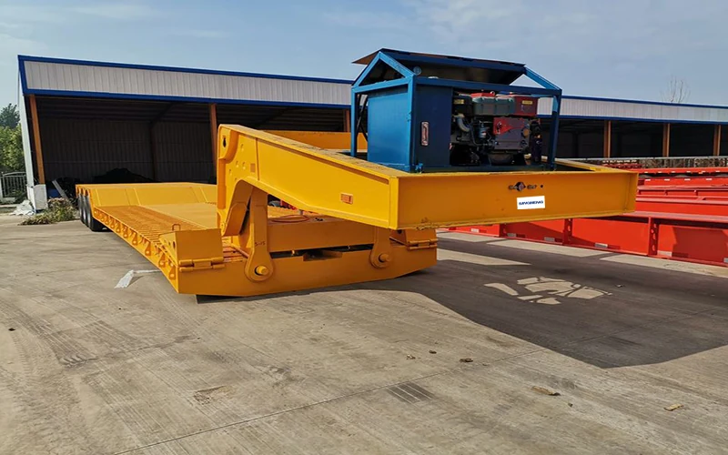 SINOHENG hydraulic gooseneck detachable low bed trailer with the gooseneck lowered for loading view 2
