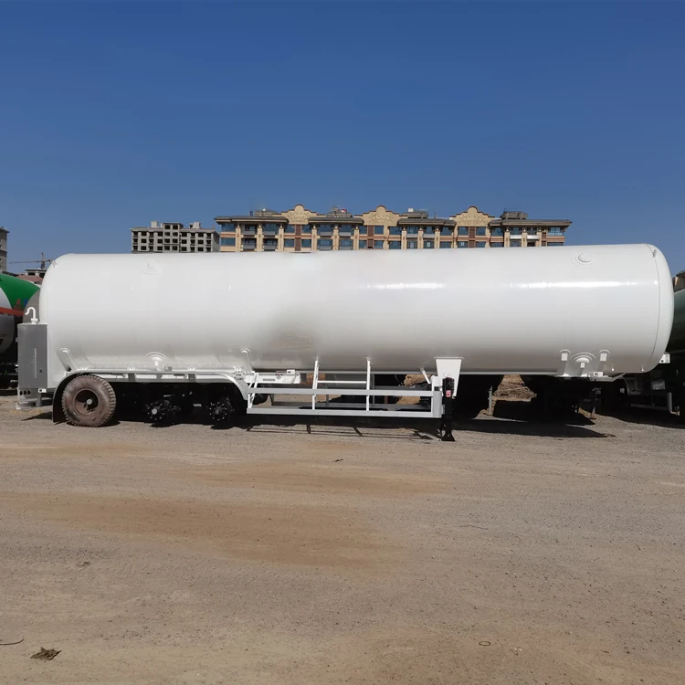 SINOHENG three-axle LNG tanker semi-trailer with stainless cryogenic tank view 2