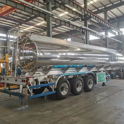 SINOHENG three-axle oil tanker fuel tank semi-trailer with square gooseneck tank
