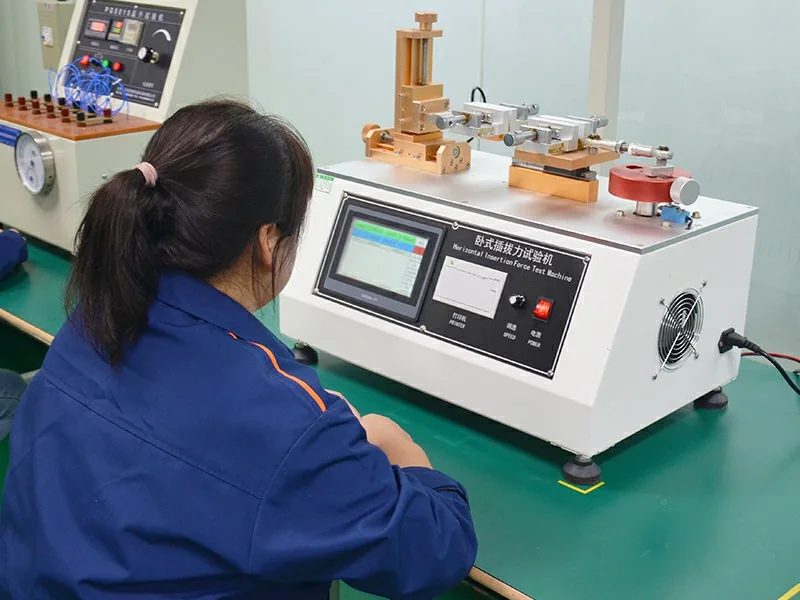 Soldering benches with fume extraction