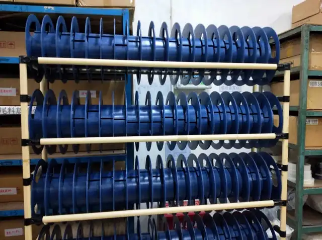 Anti-static packaging used in semiconductor and ic distribution