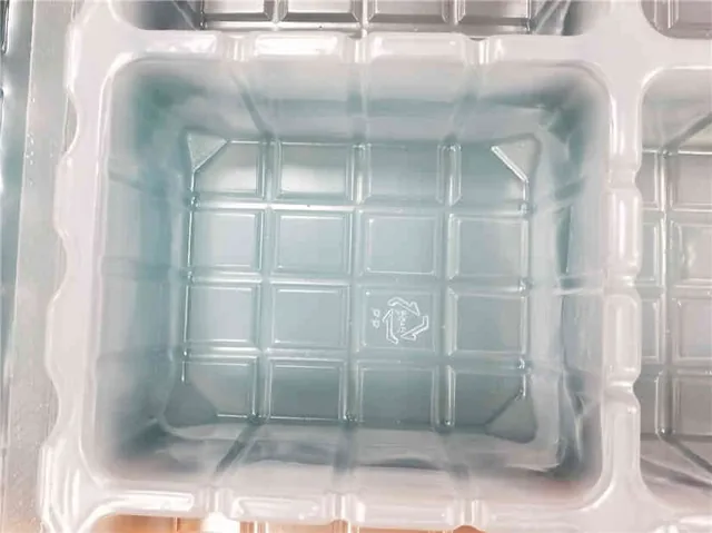 Clear thermoformed plastic compartment tray