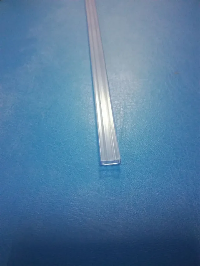SOIC tubes filled with integrated circuits
