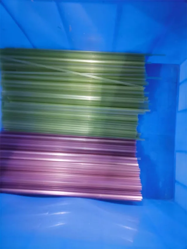 Bundled color anti-static tubes with rubber end plugs fitted at both ends