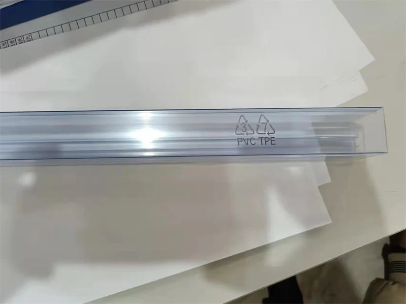 SOIC tubes with a clear view of the internal channel
