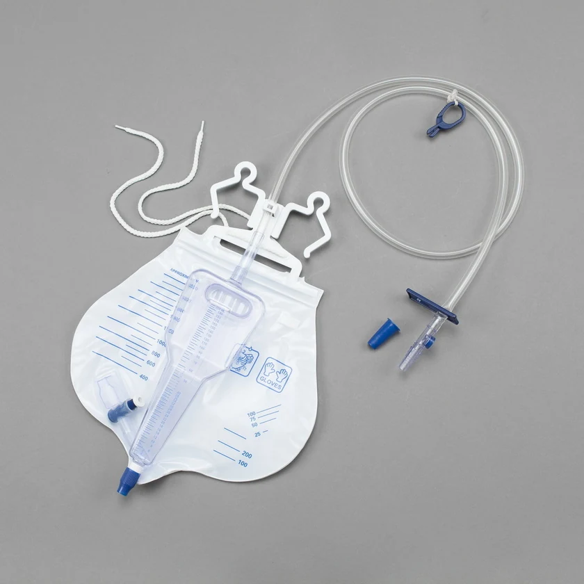 Urine meter with 200 ml measuring chamber and 2000 ml drainage bag