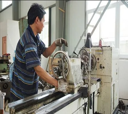 6250 lathe at Shanghai DEBO