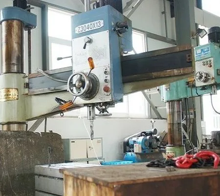 Drilling machine in the Shanghai DEBO workshop