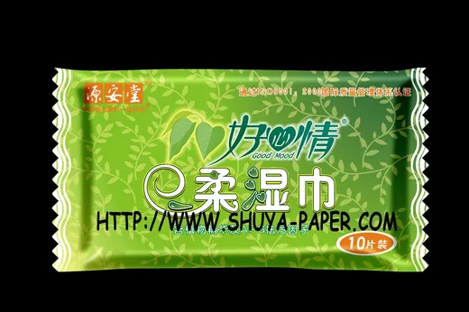 Feminine wet wipe