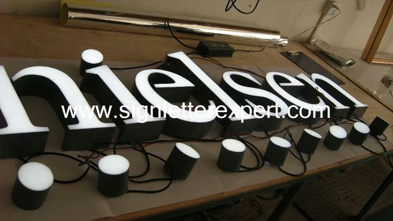Face lit LED letter signage