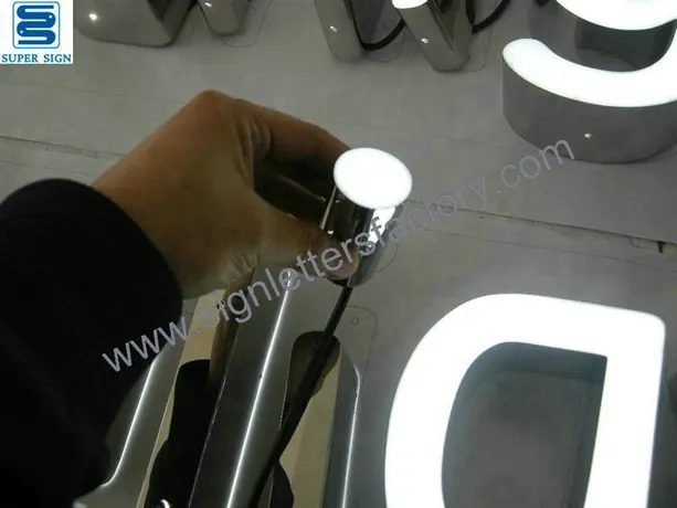 Frontlit LED Sign Letter 32 made by Super Sign