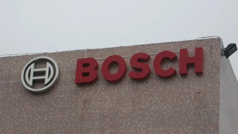 Frontlit LED letter sign 26 — additional workshop photograph of the finished letter