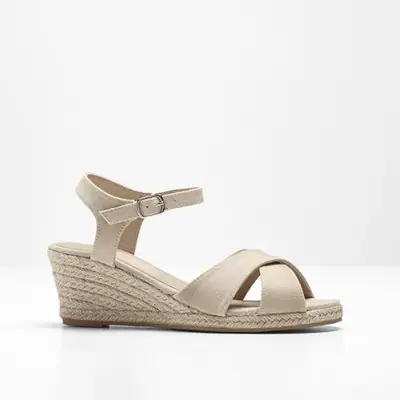 SG-6589 sandals by Singer Industry