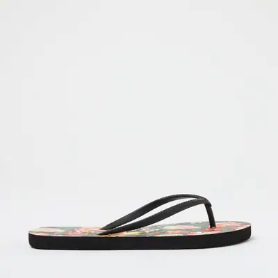 SG-6612 slippers by Singer Industry