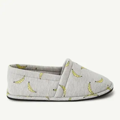 SG-6619 indoor shoes by Singer Industry