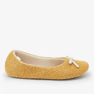 SG-6622 indoor shoes by Singer Industry