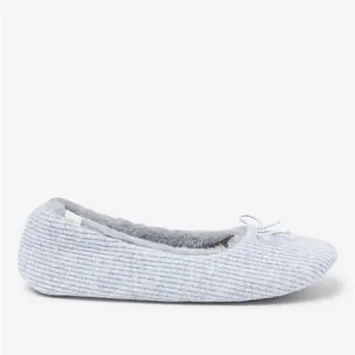 SG-6623 indoor shoes by Singer Industry