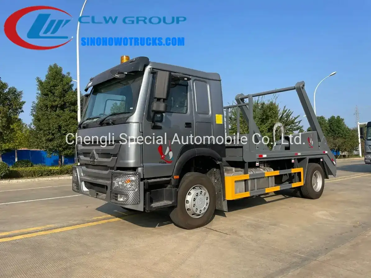 6 wheels Sinotruk HOWO 12 tons skip loader container truck with detachable 8 m³ bin in urban waste collection site