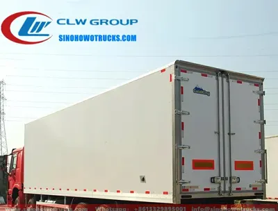 Rear door of the 40ft chiller van with European standard -40°C PVC strip curtain system
