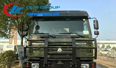 6×6 Sinotruk HOWO all terrain 14 ton lorry mounted crane in construction site environment with boom extended