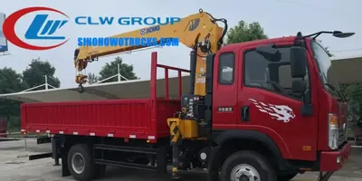 Front view of the Sinotruk CDW 5 ton truck with crane, highlighting the cab and cargo box